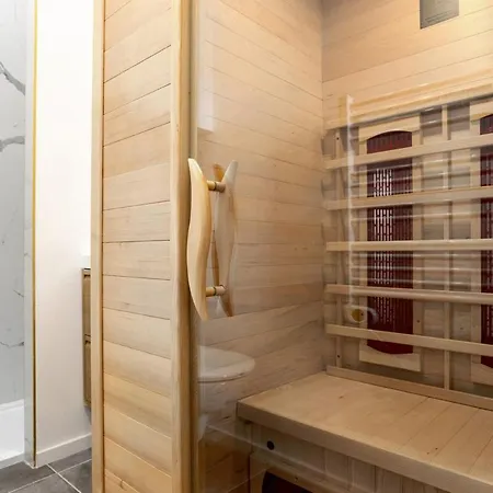 Wehost D3 - La Cour Du Sauna 2 Beds, 4 People * Ницца