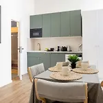 Wehost D3 - La Cour Du Sauna 2 Beds, 4 People Daire Nice